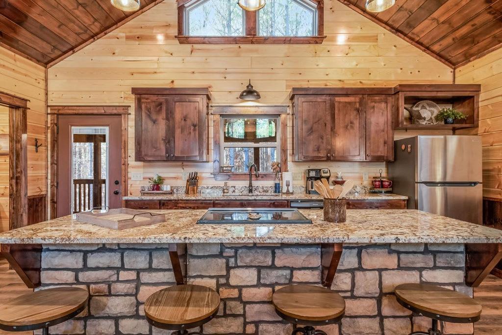 Large Luxury 2Br Cabin W Hot Tub Double Trouble Was Designed For Fun Comfort And Memories Minutes From Buzzling Hochatown And Beautiful Beaver Bend State Park ブロークン・ボウ エクステリア 写真