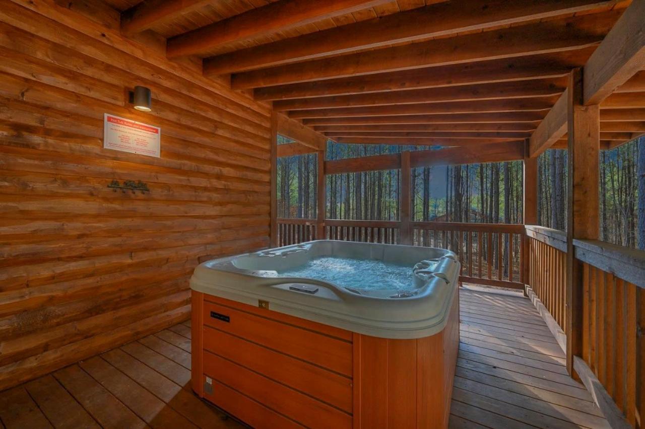 Large Luxury 2Br Cabin W Hot Tub Double Trouble Was Designed For Fun Comfort And Memories Minutes From Buzzling Hochatown And Beautiful Beaver Bend State Park ブロークン・ボウ エクステリア 写真