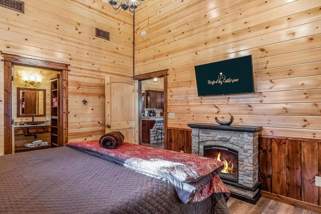 Large Luxury 2Br Cabin W Hot Tub Double Trouble Was Designed For Fun Comfort And Memories Minutes From Buzzling Hochatown And Beautiful Beaver Bend State Park ブロークン・ボウ エクステリア 写真