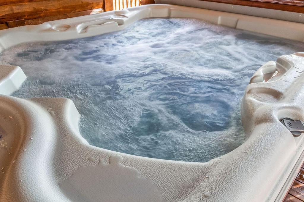 Large Luxury 2Br Cabin W Hot Tub Double Trouble Was Designed For Fun Comfort And Memories Minutes From Buzzling Hochatown And Beautiful Beaver Bend State Park ブロークン・ボウ エクステリア 写真